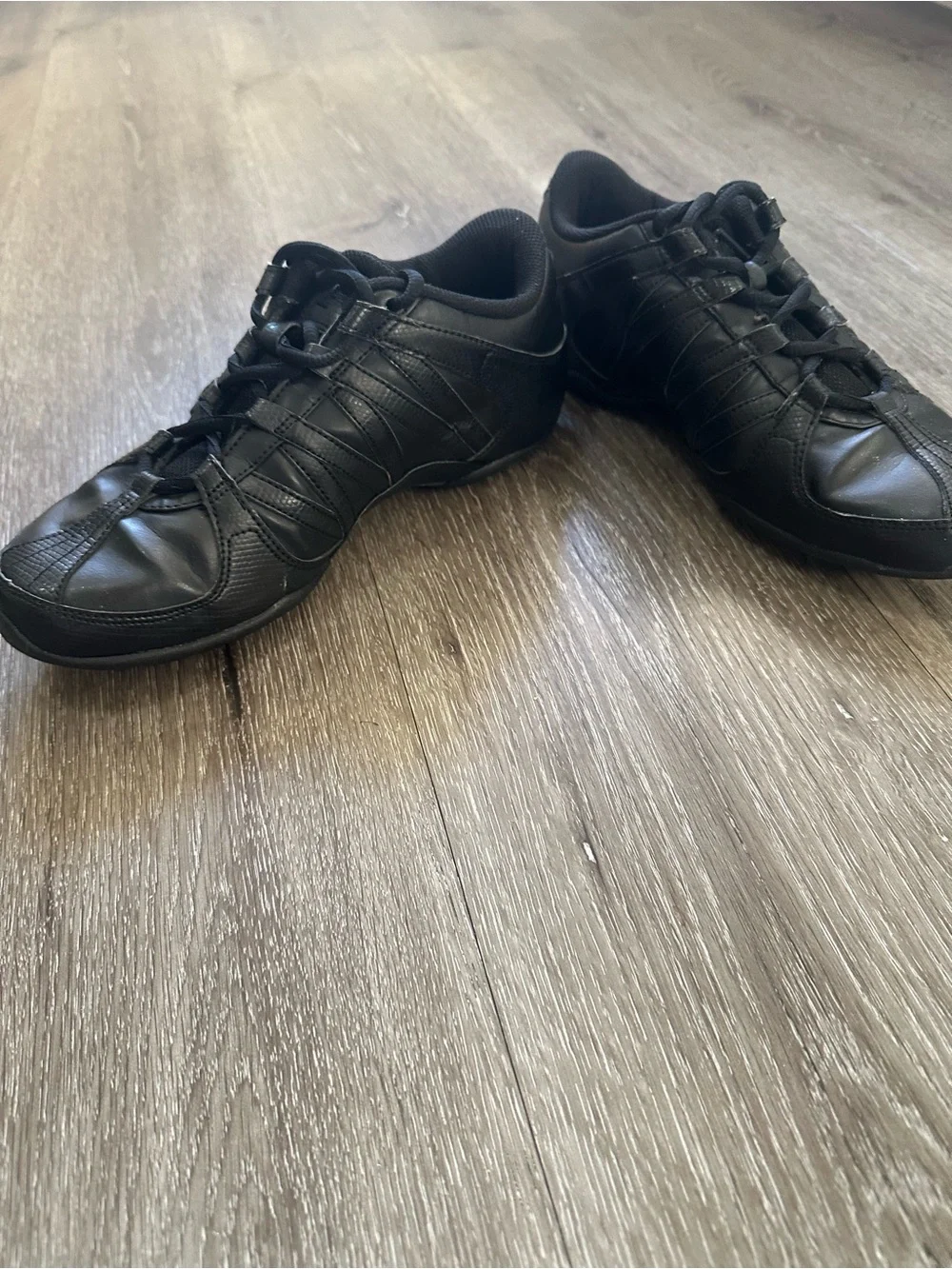 Nike women Black Low-Profile Lace-Up Sneakers